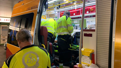 Una mujer da a luz a una niña en la calle de camino al hospital en Puente de Vallecas