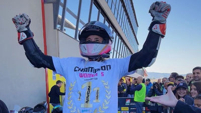 La piloto argandeña Beatriz Neila, tricampeona de Europa de motociclismo