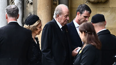 El rey Juan Carlos asistirá al funeral por Constantino II de Grecia y coincidirá con los Reyes y con doña Sofía