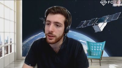 Un madrileño de 19 años, al frente de la empresa líder en picosatélites