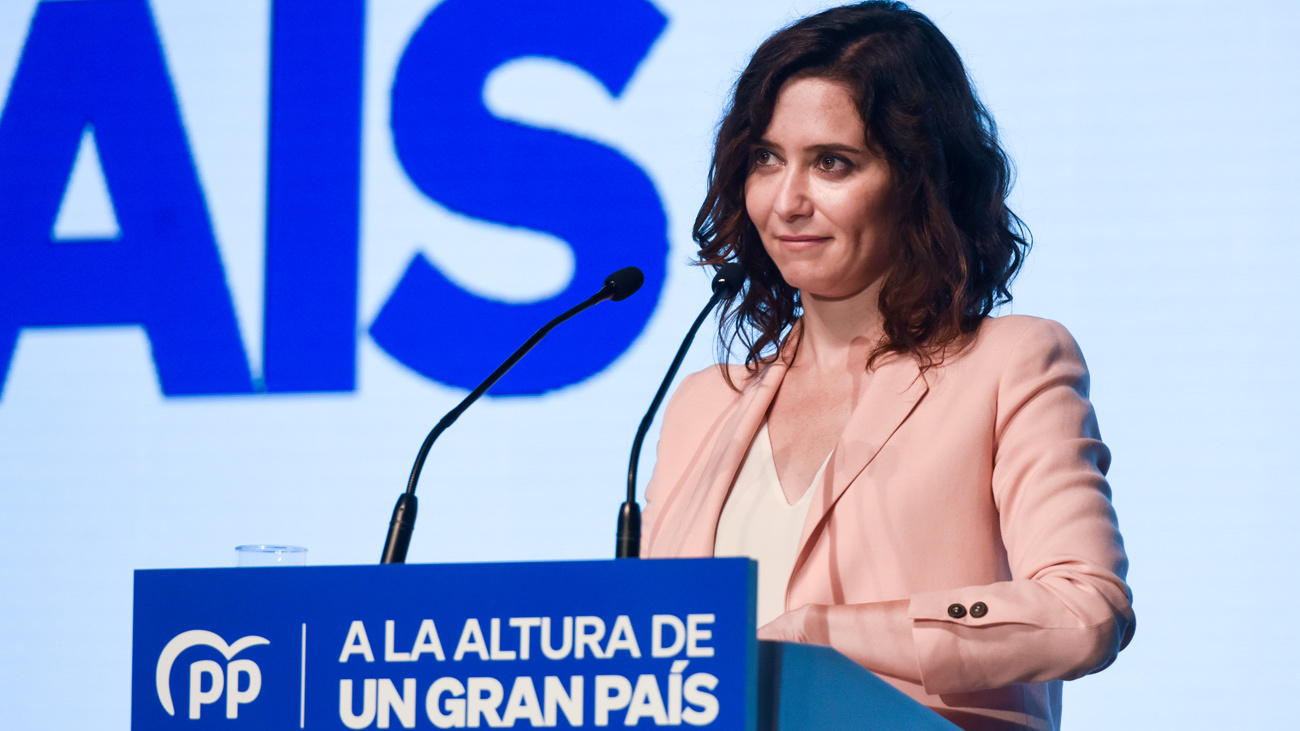 La presidenta de la Comunidad de Madrid y de los populares madrileños, Isabel Díaz Ayuso, interviene en la celebración de la XXV Interparlamentaria Popular en el Hotel Beatriz