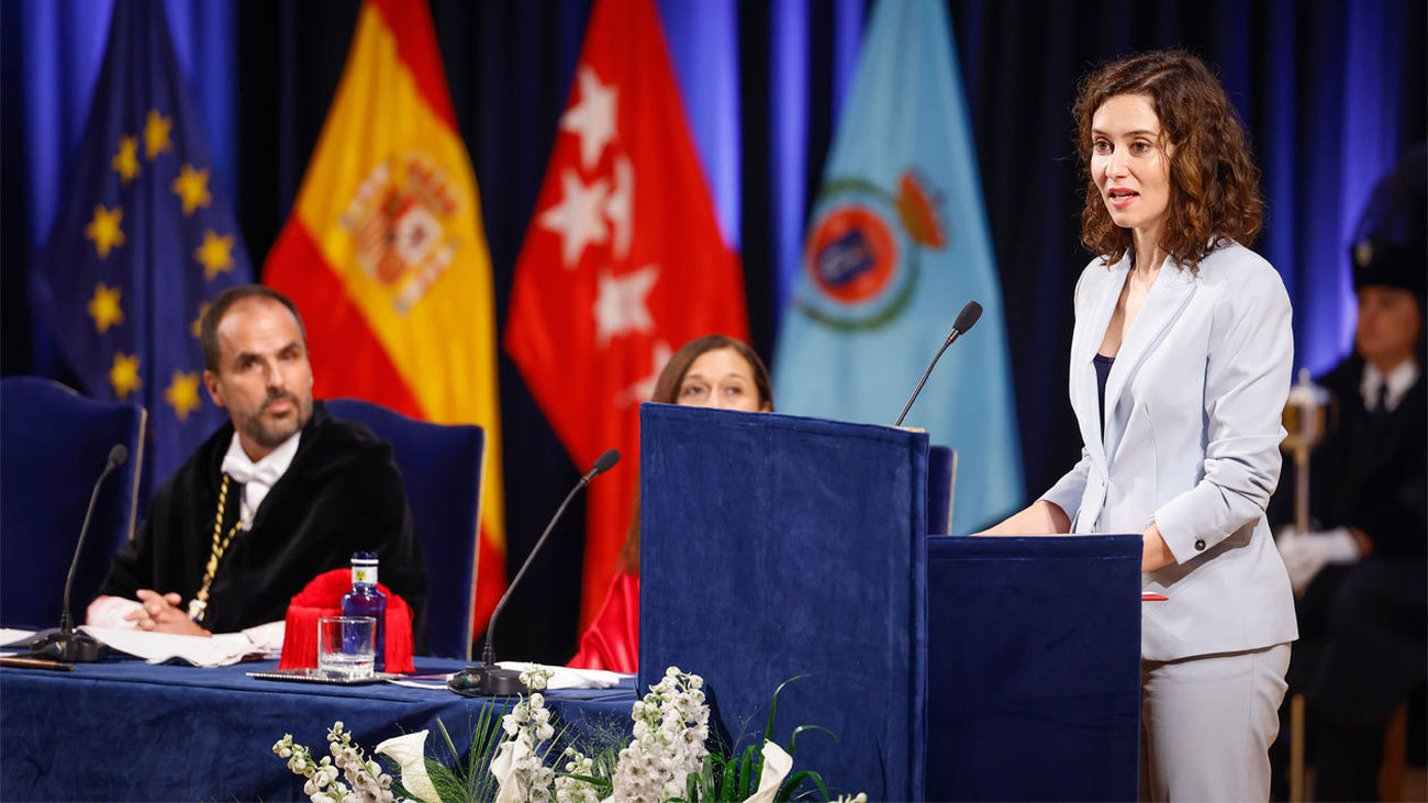 Díaz Ayuso llama a defender la universidad como "foco de libertad" frente a la "politización" y la "endogamia"