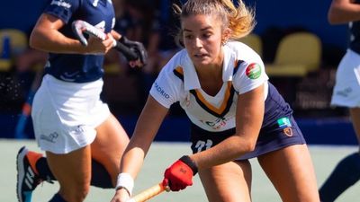 Club de Campo, cara; Sanse Complutense, cruz, en el inicio de la liga femenina de hockey