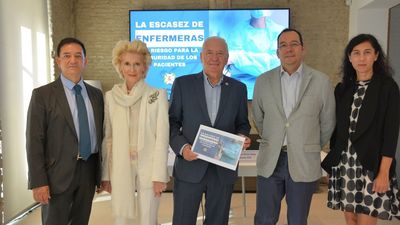 El CGE advierte de que en España faltan alrededor de 95.000 enfermeras para llegar a la media europea