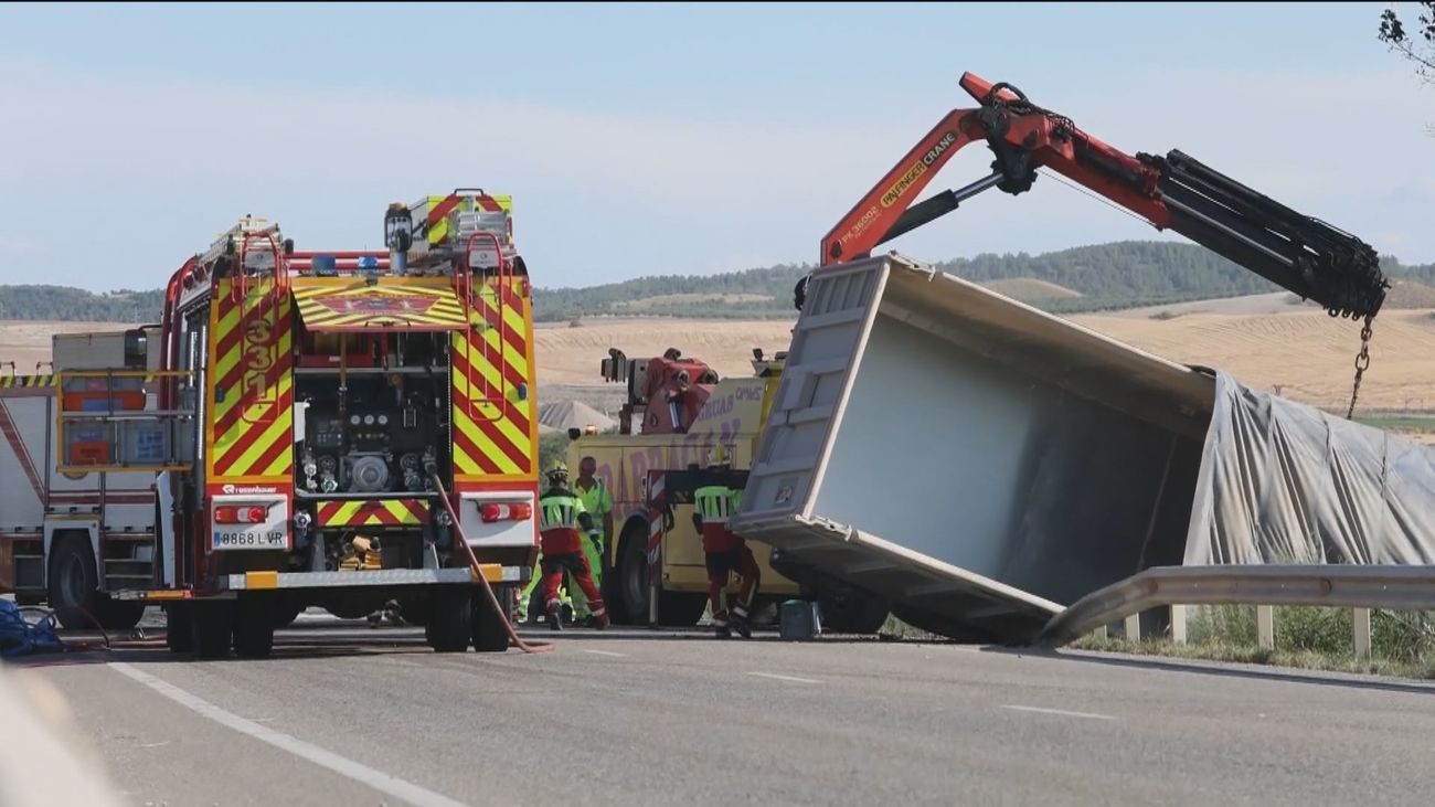 Muere el conductor de un turismo que colisionó con un camión en Añover del Tajo, Toledo