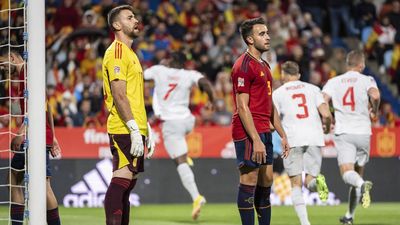 España tropieza con Suiza 1-2 y se la jugará en Portugal