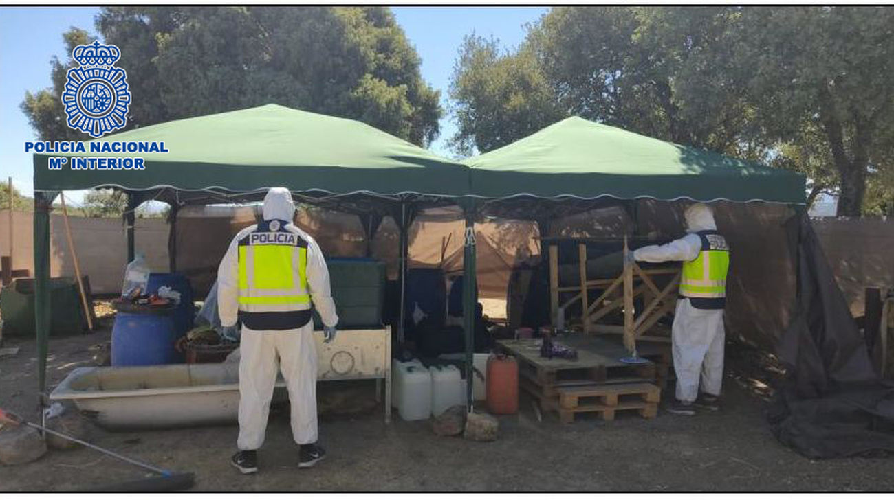 Desmantelado un laboratorio de cocaína del estilo 'narcos' cerca de Madrid