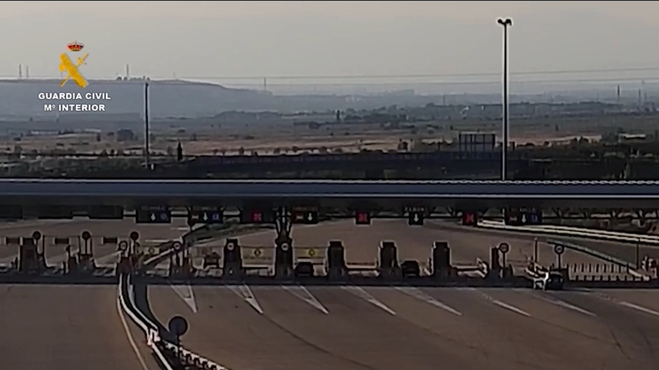 Detenida por conducir 7 kilómetros en sentido contrario para no pagar peaje en la R-3 en Arganda