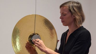 Leonor Serrano trae su 'Magia Natural' hasta el Reina Sofía