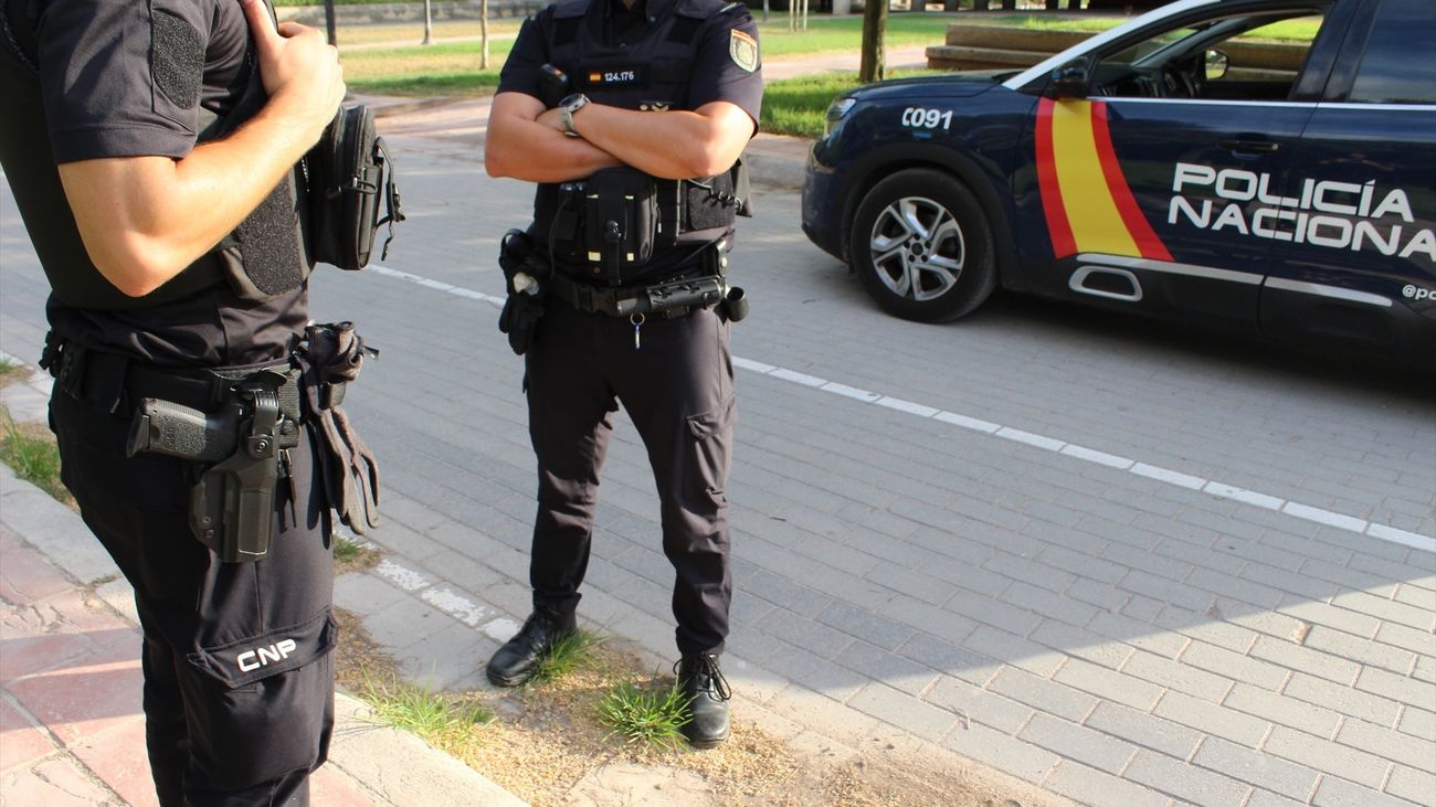 Policías nacionales