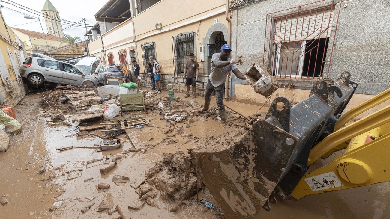 Un hombre muere arrastrado por el agua tras  una fuerte tromba de agua en Murcia