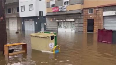 Hermine sigue sacudiendo Canarias y lo peor se espera para este lunes