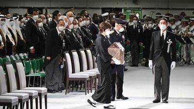 Un Japón dividido se despide de Shinzo Abe