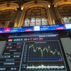 El Ibex 35 sigue por debajo de los 7.500 puntos tras una ligera caída