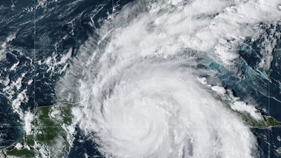 Cuba se queda sin electricidad por una avería por el huracán Ian