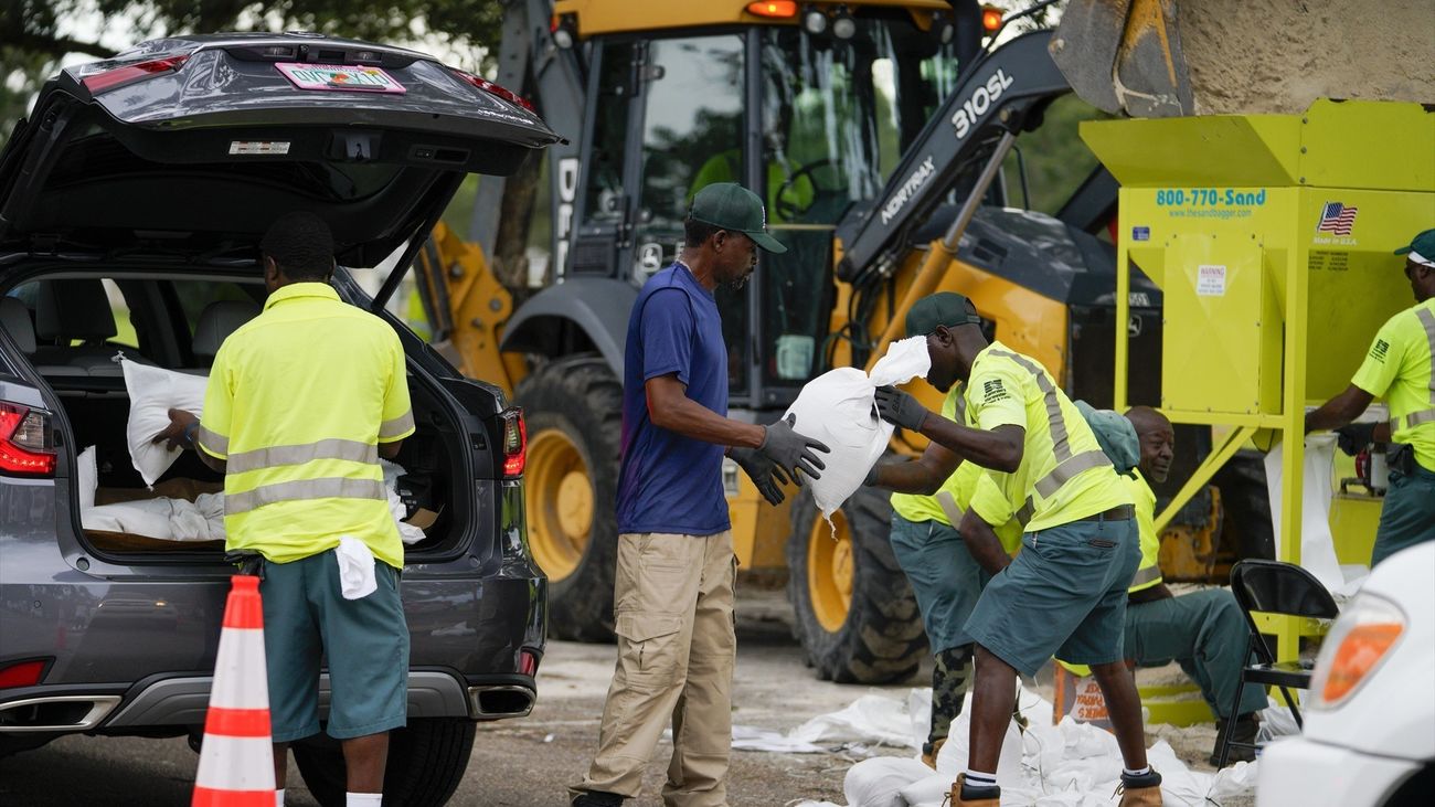 Ian toca tierra en Florida como un huracán potencialmente catastrófico
