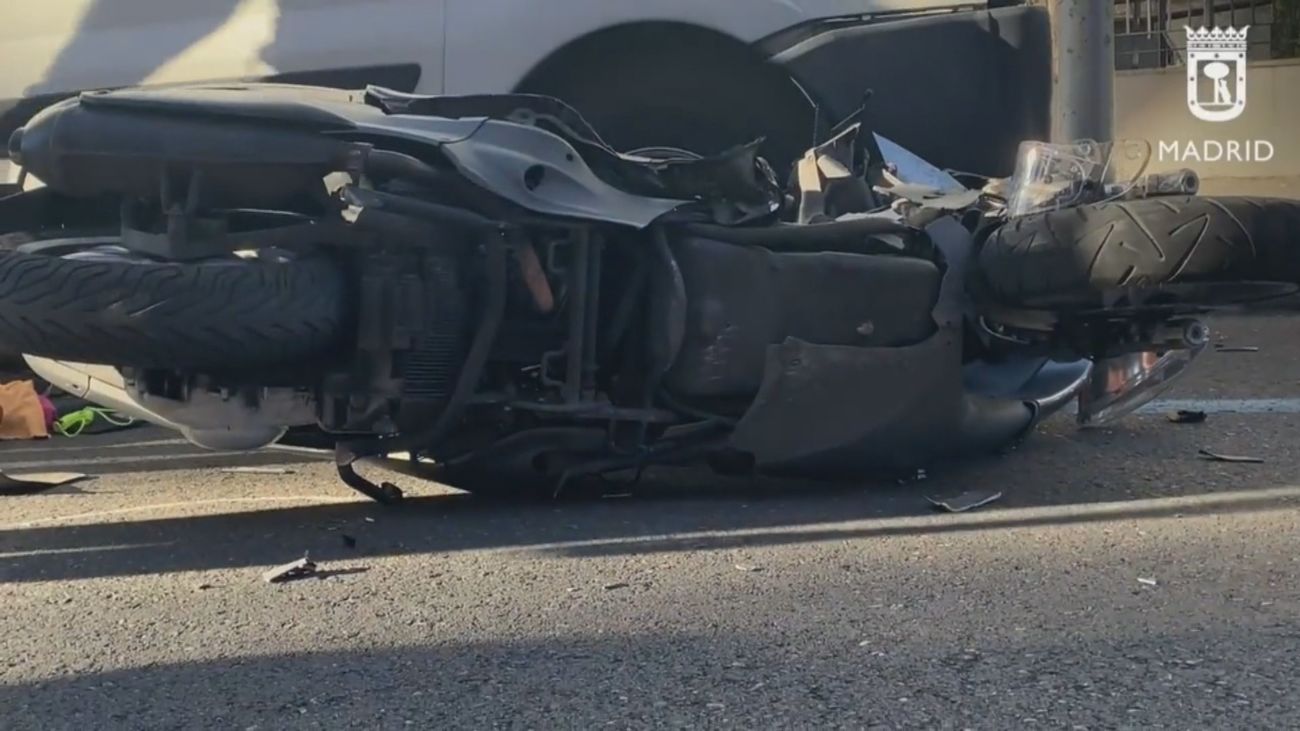 Herido grave un motorista tras chocar con un turismo en la Avenida Alfonso XIII, en Chamartín