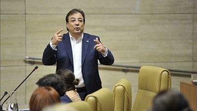 Fernández Vara plantea ahora para Extremadura la mayor bajada de tasas y precios públicos de su historia