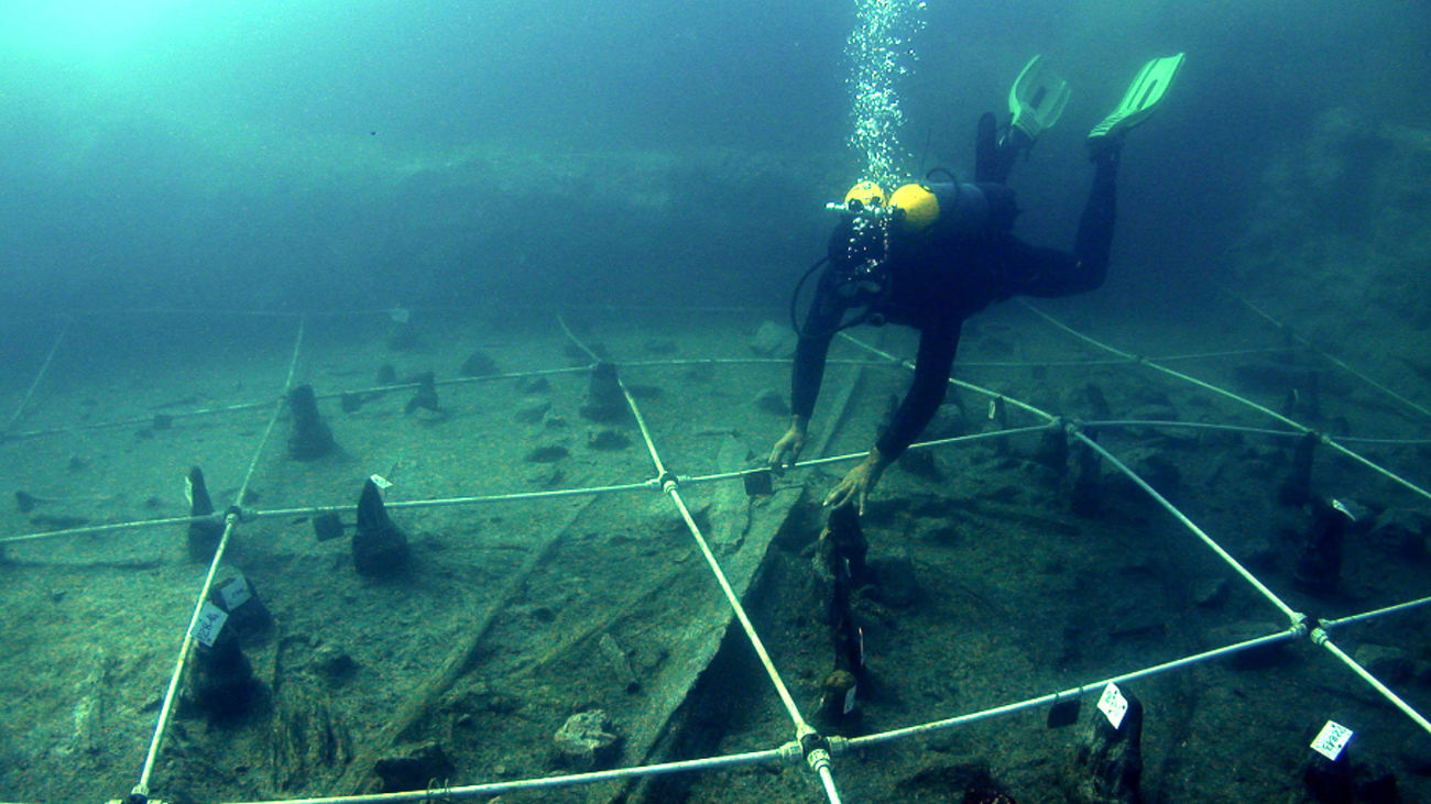 Excavación submarina en La Marmotta, Italia