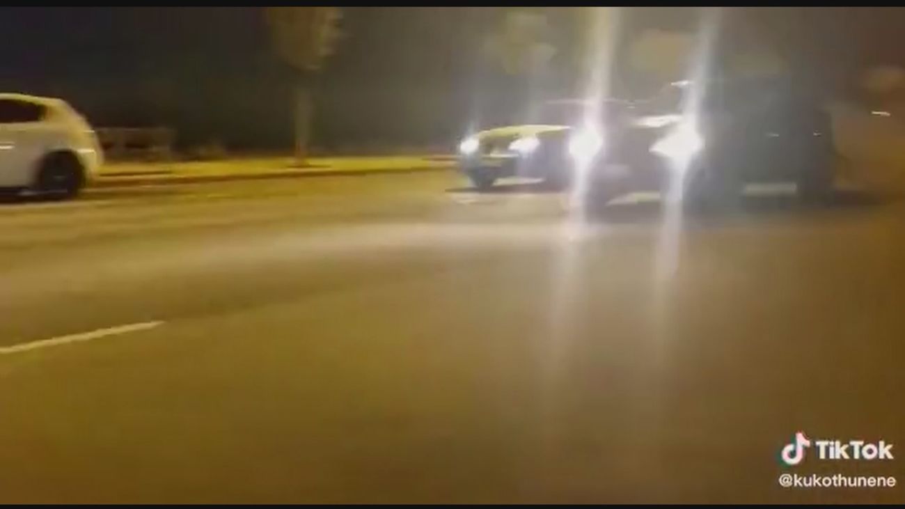 Carreras ilegales nocturnas en el barrio de El Cañaveral, en Vicálvaro