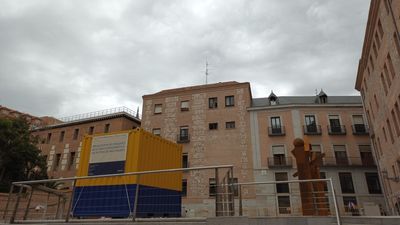 Comienza el montaje del monumento a las víctimas españolas de Mauthausen