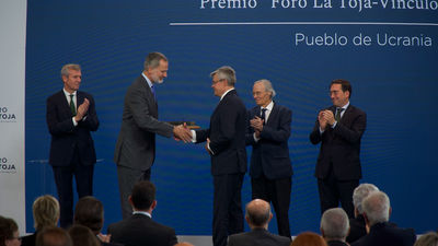 El Rey Felipe VI inaugura el Foro La Toja y condena la agresión rusa