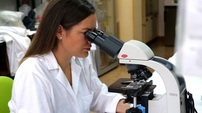 Un nuevo fármaco que saldrá en 2023 reduce un 27% el deterioro del alzheimer