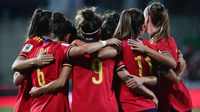 Vilda no cita a las 15 críticas ni a Jenni Hermoso y llama a 9 de Real Madrid