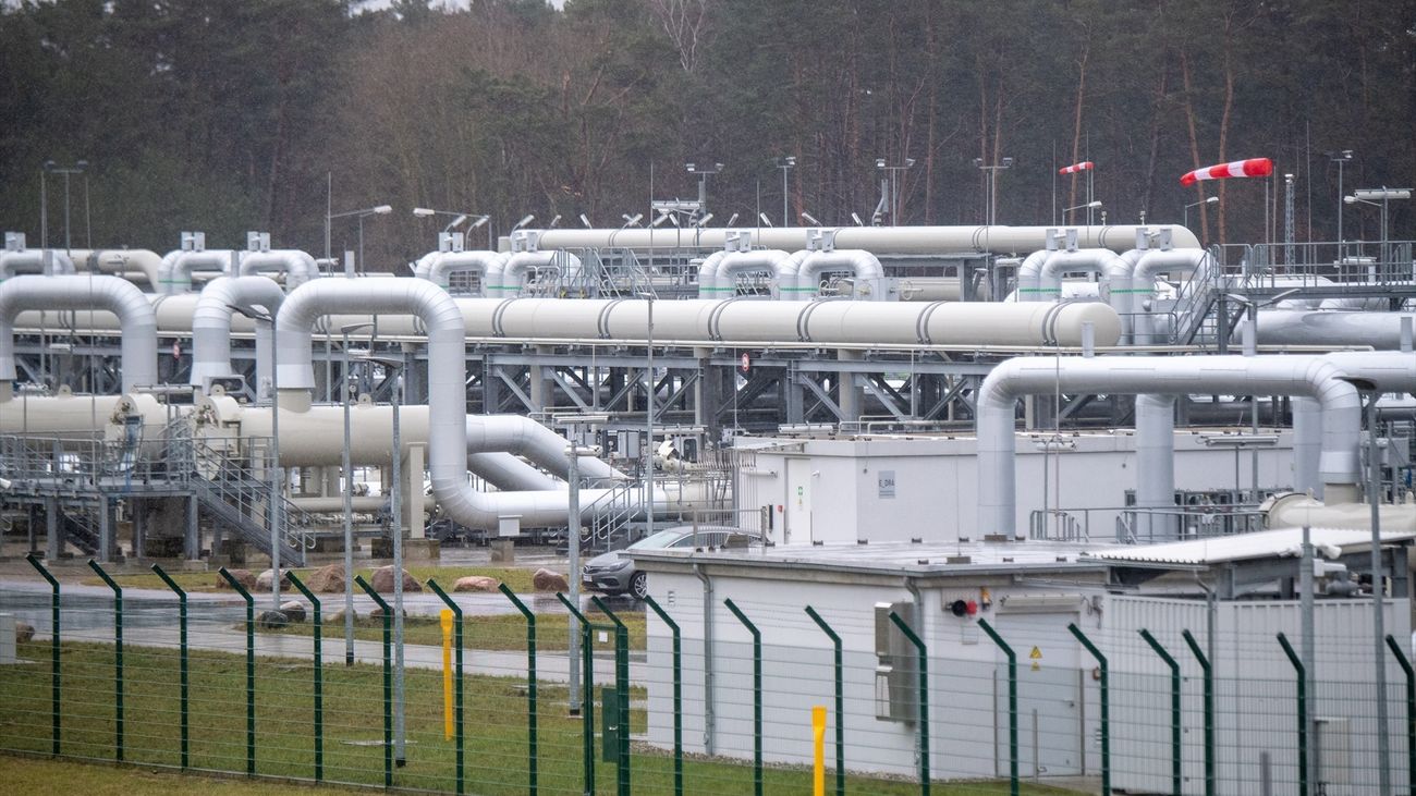 Sistemas de tuberías y dispositivos de cierre en la estación receptora de gas del gasoducto Nord Stream 2 del Mar Báltico