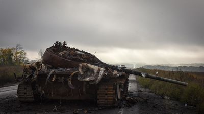 Las fuerzas rusas pierden en un día más de 800 soldados y 29 tanques, según Kiev