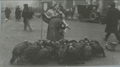 Más de 100 años de historia de Madrid a través de sus postales