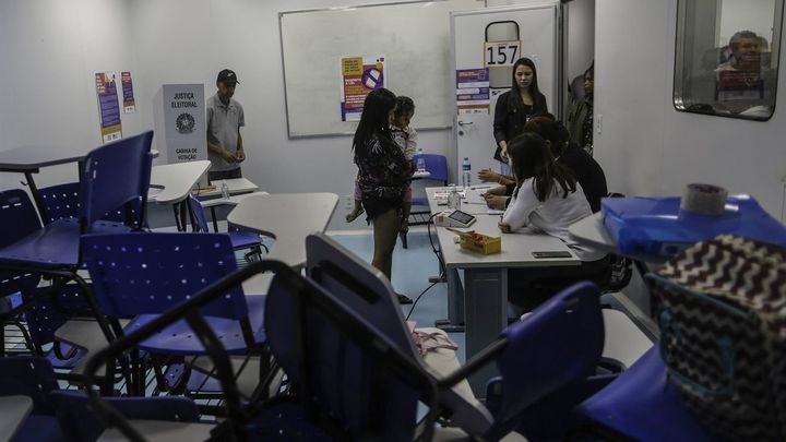 Abren los colegios electorales en Brasil / EFE