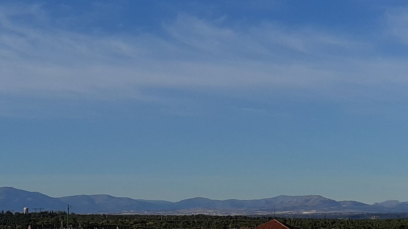 Nubes altas sobre la zona noreste de Madrid