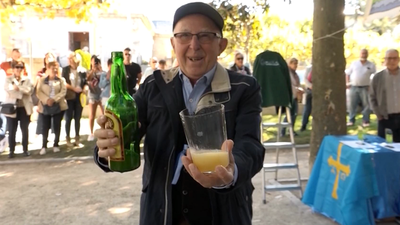 Guadarrama cierra sus fiestas con el Concurso de Escanciado de Sidra