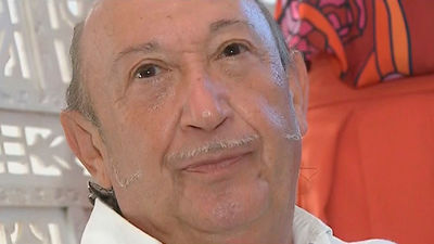 Secuestran y maniatan al diseñador Francis Montesinos en su casa de Valencia