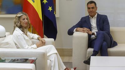Pedro Sánchez y Yolanda Díaz escenifican un pacto por los Presupuestos de última hora