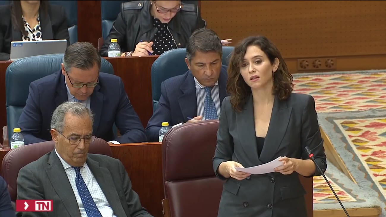 Ayuso anuncia que Canal de Isabel II no cobrará a los dueños de viviendas el agua gastada por los 'okupas'