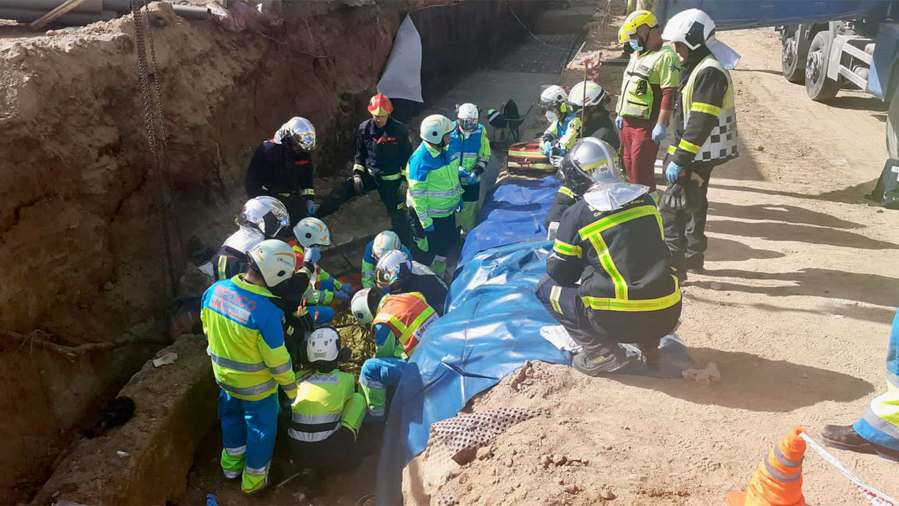 Un trabajador grave en Humanes al desprenderse un talud en una zanja de obra