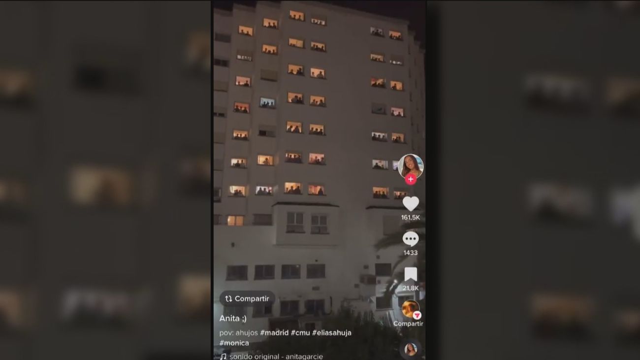 Residentes del colegio Santa Mónica defienden a sus compañeros del Elías Ahuja