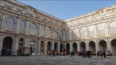 El Palacio Real es desalojado en un simulacro de emergencia de evacuación