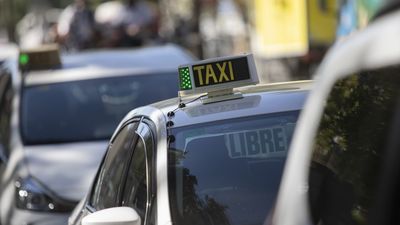 Los españoles son los europeos  que más objetos olvidan en los taxis