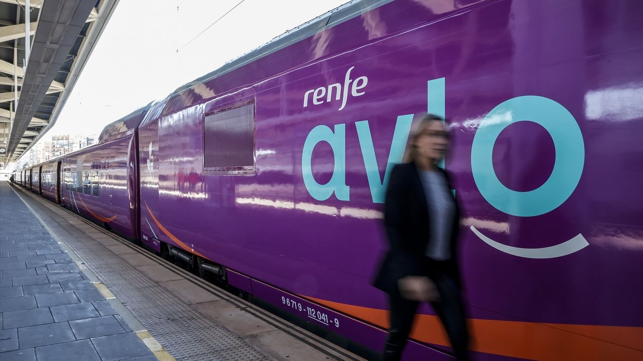 Renfe saca 7.000 billetes a 7 euros para el Avlo entre Asturias, Galicia y Madrid