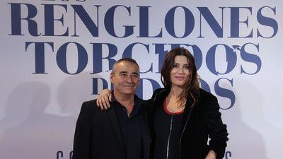 Eduard Fernández y Bárbara Lennie, en un psiquiátrico en 'Los renglones torcidos de Dios'