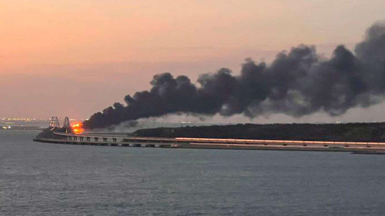 Rusia anuncia la detención de ocho personas por el ataque al puente de Crimea