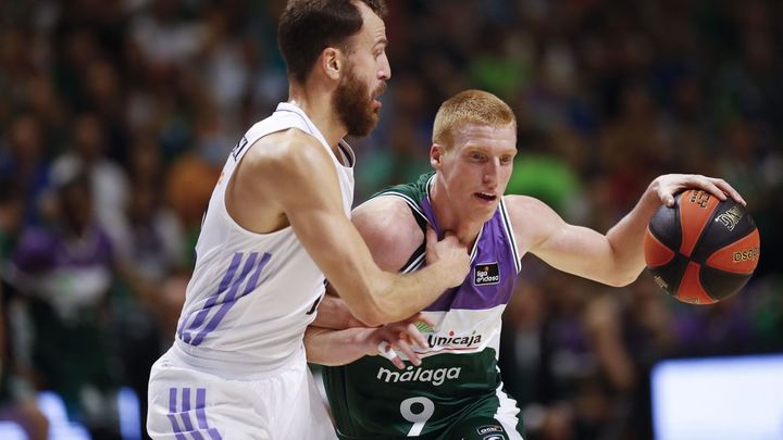 Sergio Rodríguez y Alberto Diaz en uno de sus frecuentes emparejamientos durante el partido / EFE