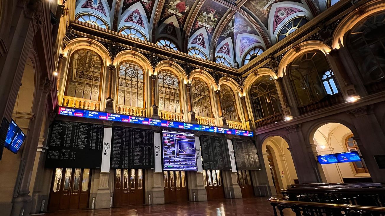 El Ibex 35 sube el 0,55% y consolida los 9.500 puntos