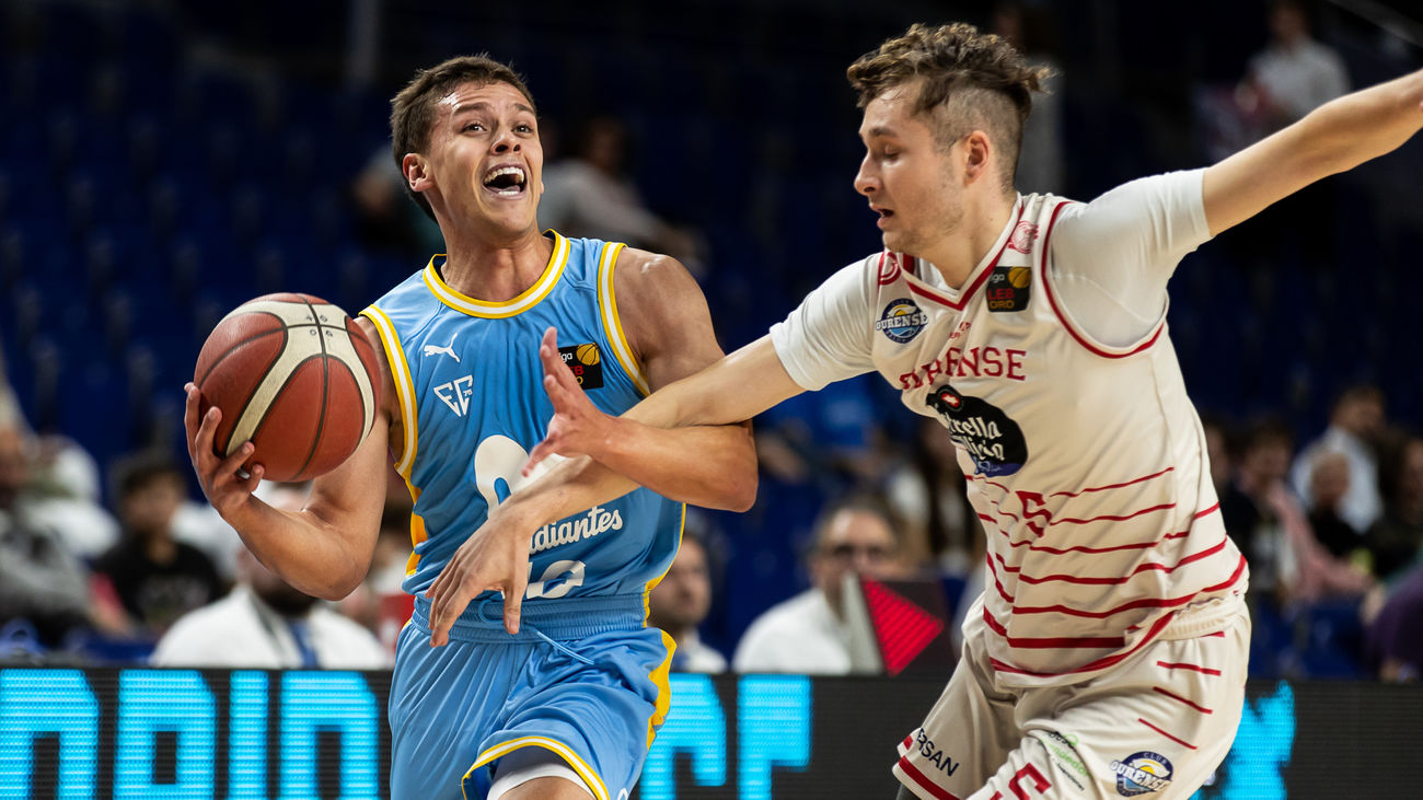 Estudiantes resurge con el primer triunfo centenario de la temporada