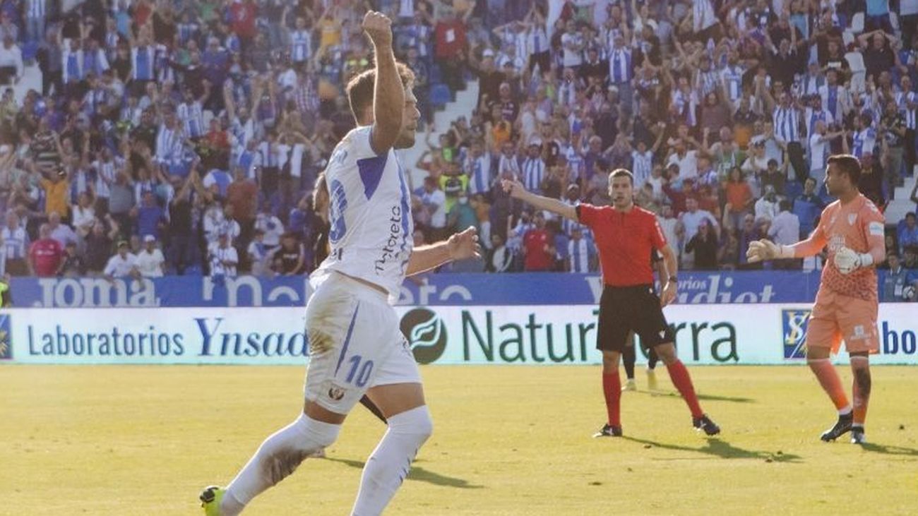 Arnáiz celebra su gol ante el Málaga