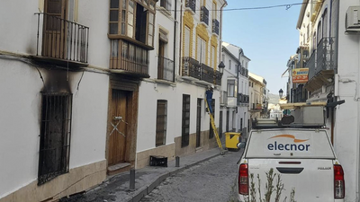Muere un hombre y una mujer resulta herida en el incendio de una vivienda en Baena, Córdoba