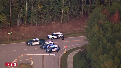 Varias personas mueren, entre ellas un policía, en un tiroteo en Carolina del Norte, Estados Unidos